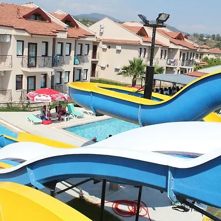 ホテル Nazar Garden 2*