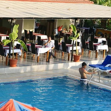 Nazar Garden フェティエ