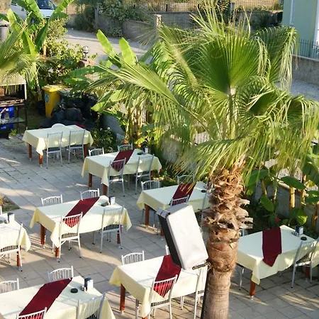 Ξενοδοχείο Nazar Garden
