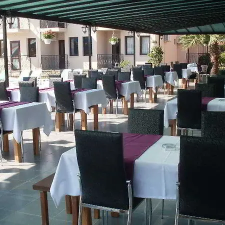 ホテル Nazar Garden フェティエ