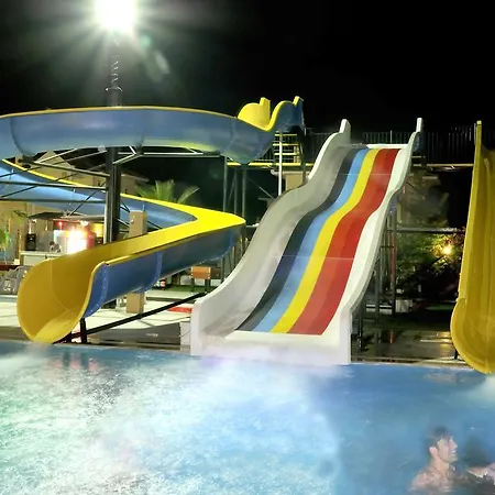 ホテル Nazar Garden 2*