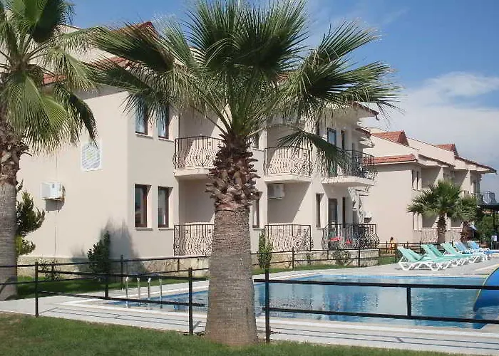 فندق Nazar Garden 2*