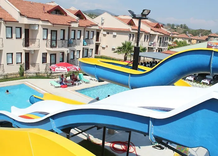 فندق Nazar Garden 2*