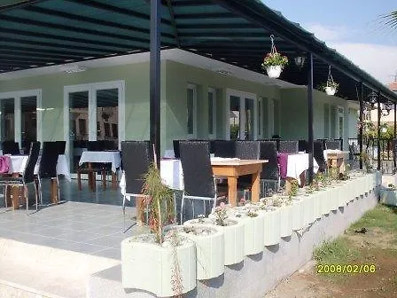 Nazar Garden מלון